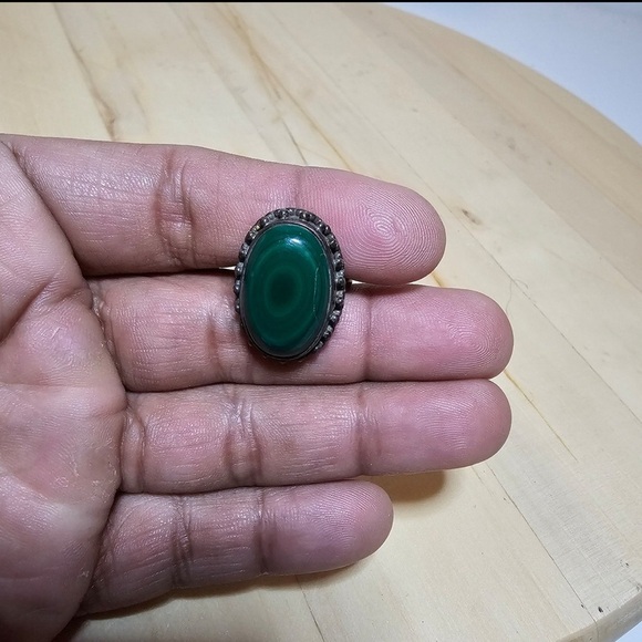 Vintage Sterling Silver 925 Oval Malachite Stone Ring Size 5.5-6 Weighs 10 Grams - Picture 2 of 10